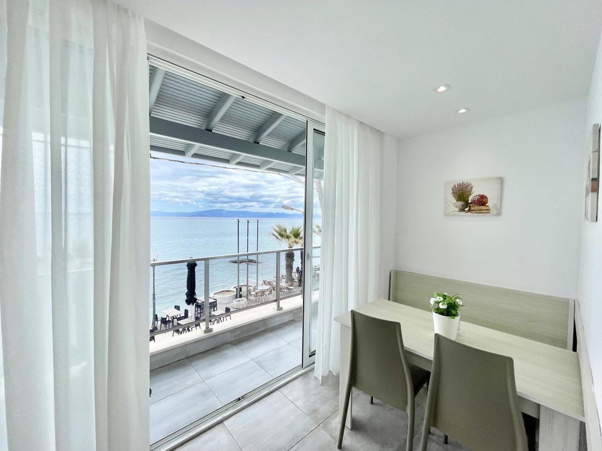 Myrto Apartment