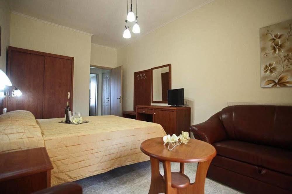 Myrto Apartment Pefkochori